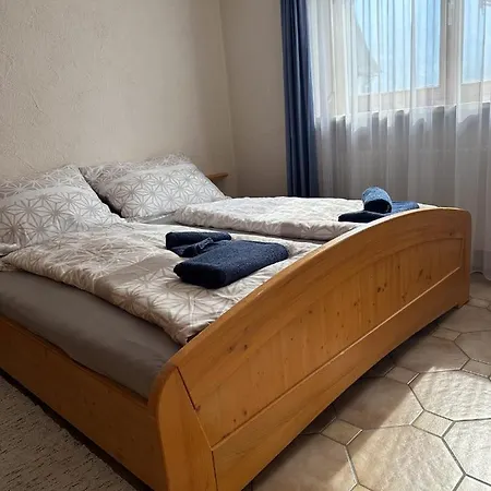 Rosaklein-30m2 & Rubinagross-100m2 Apartment *