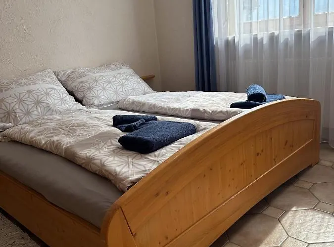 Rosaklein-30m2 & Rubinagross-100m2 Apartment *