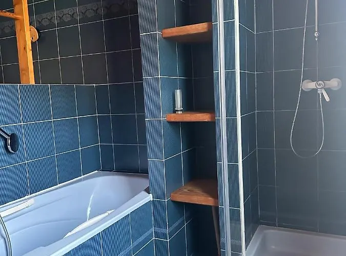 Rosaklein-30m2 & Rubinagross-100m2 Apartment *